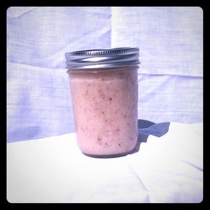 COPY - Handmade whipped Rose/ shea sugar body scr…